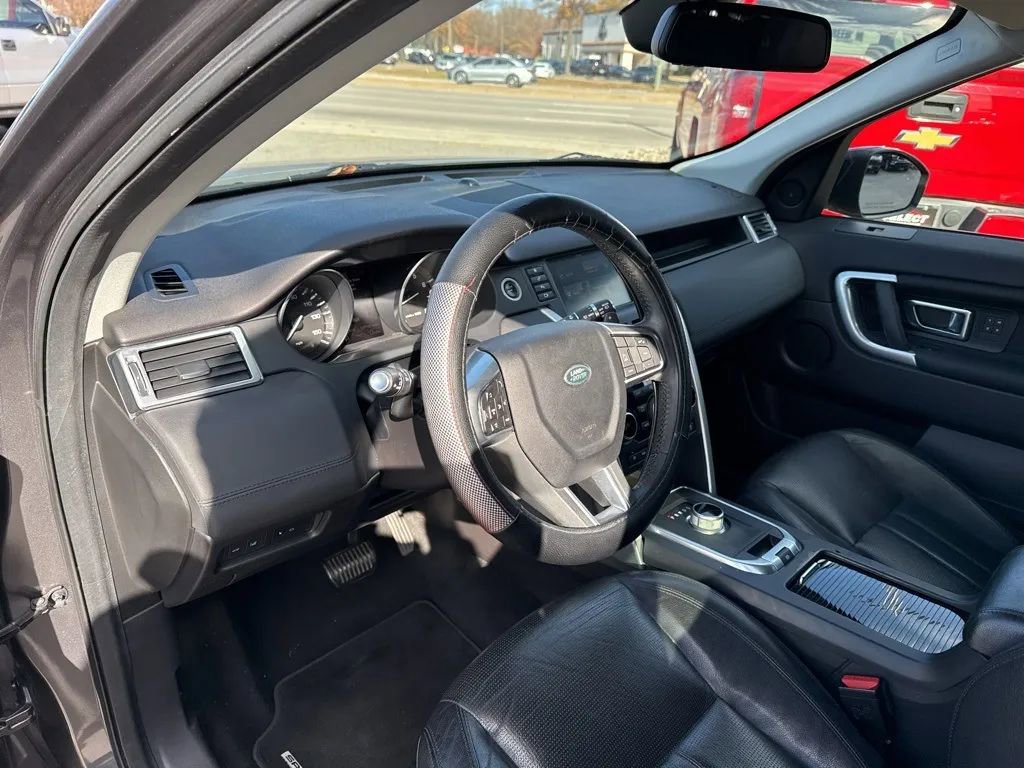 Used 2016 Land Rover Discovery Sport HSE image 7