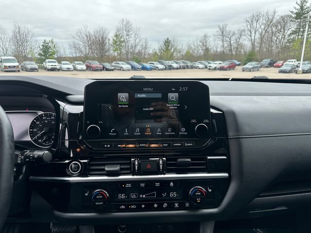 Used 2023 Nissan Pathfinder SL w/ SL Premium Package AWD/4WD image 25