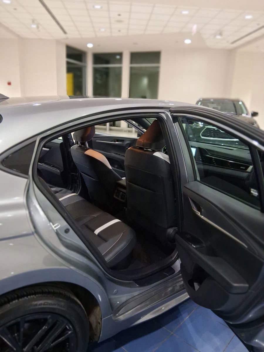 Used 2025 Toyota Camry SE w/ Convenience Package image 21