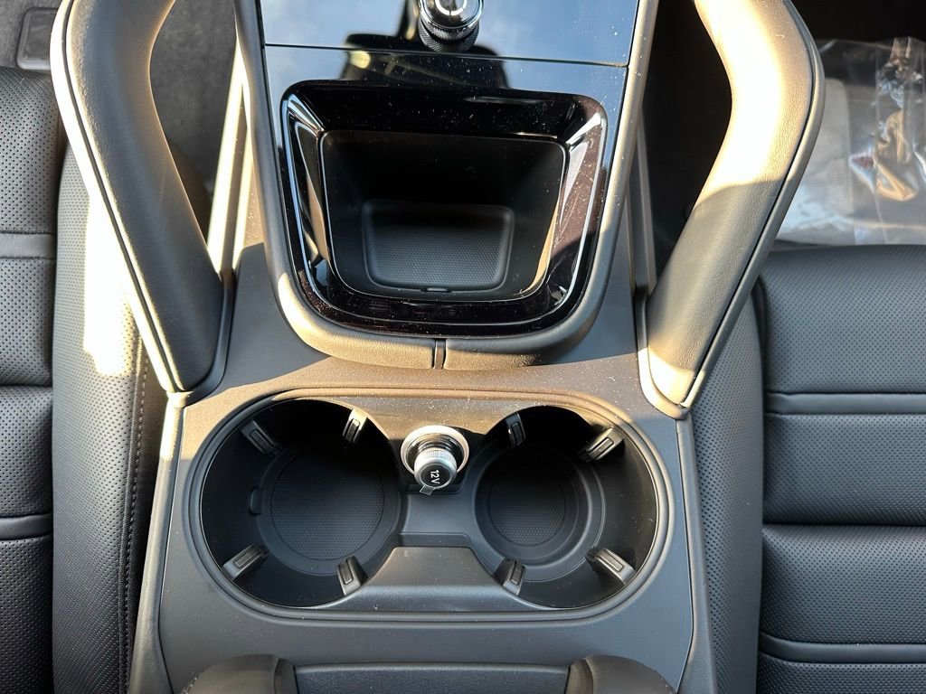 Used 2026 Porsche Cayenne E-Hybrid Coupe image 26