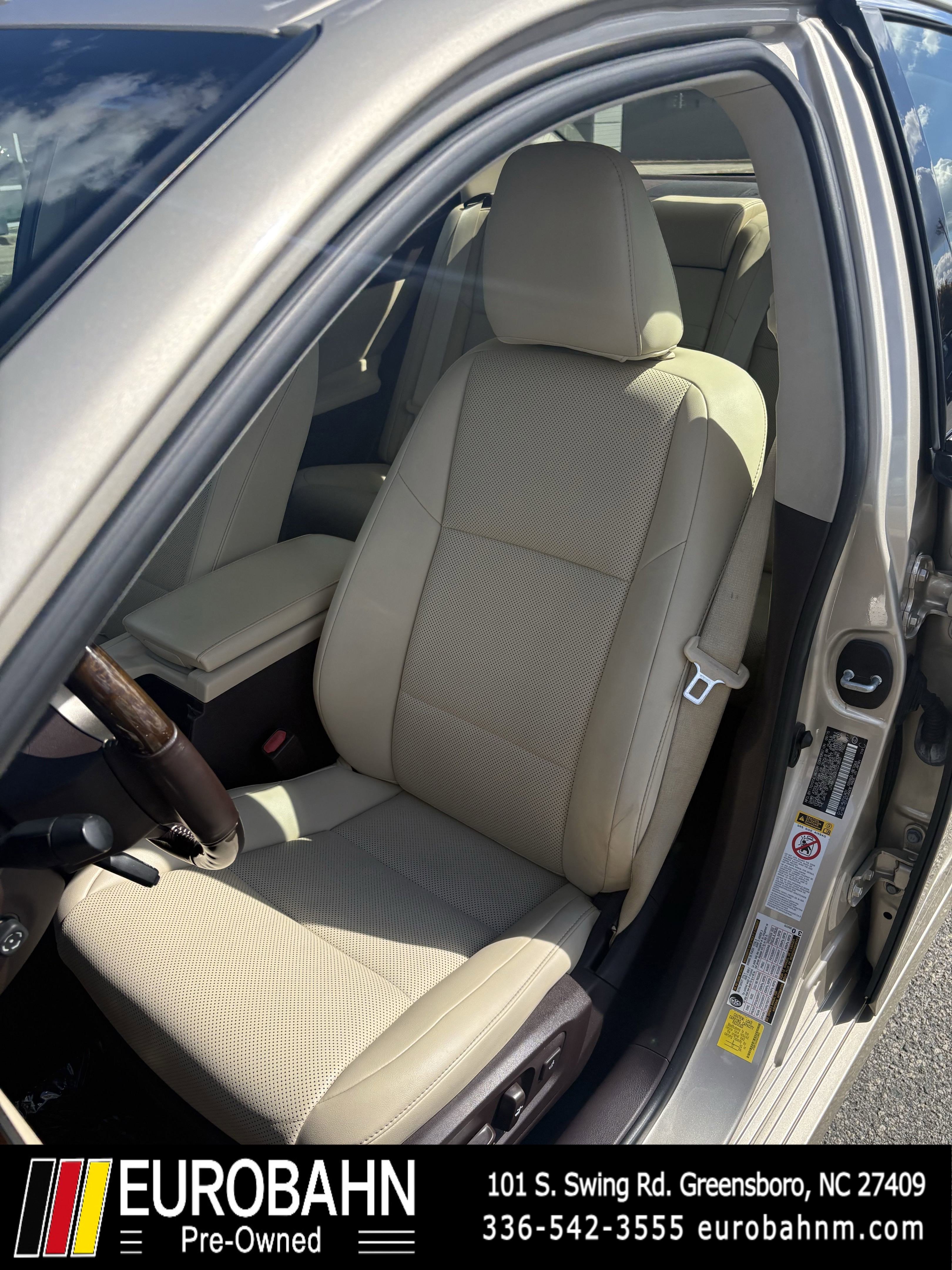 Used 2016 Lexus ES 350 w/ Premium Package w/Wood Trim image 6