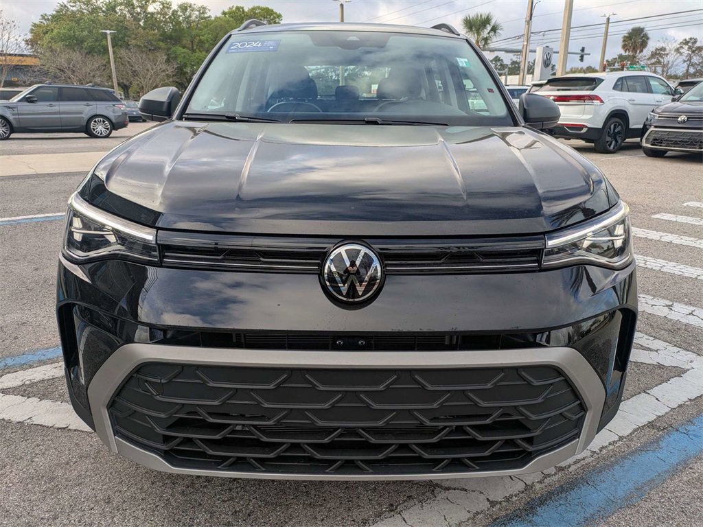 Used 2025 Volkswagen Taos S image 9