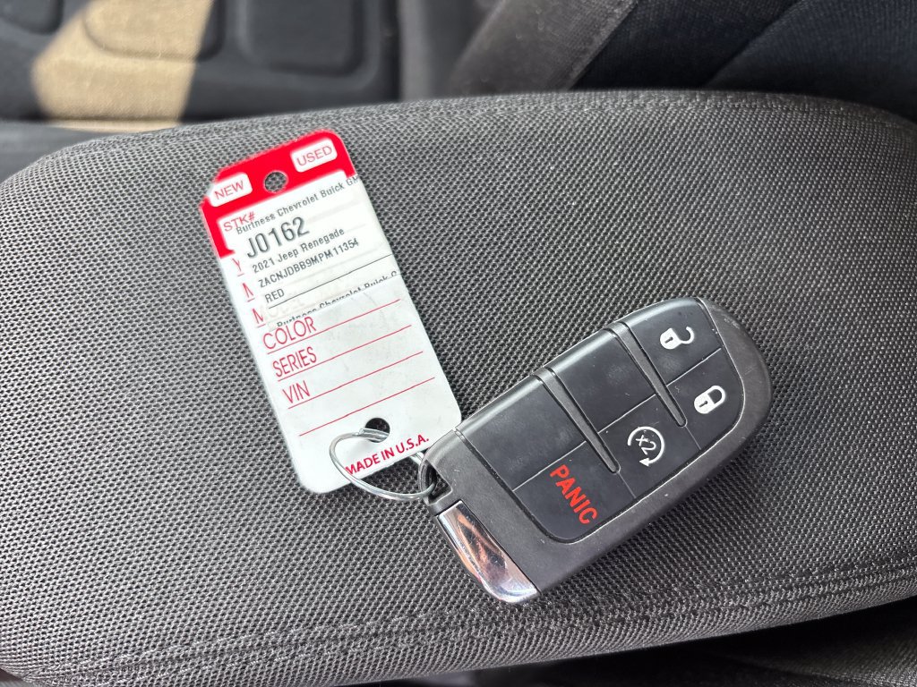 Used 2021 Jeep Renegade Latitude AWD/4WD image 29