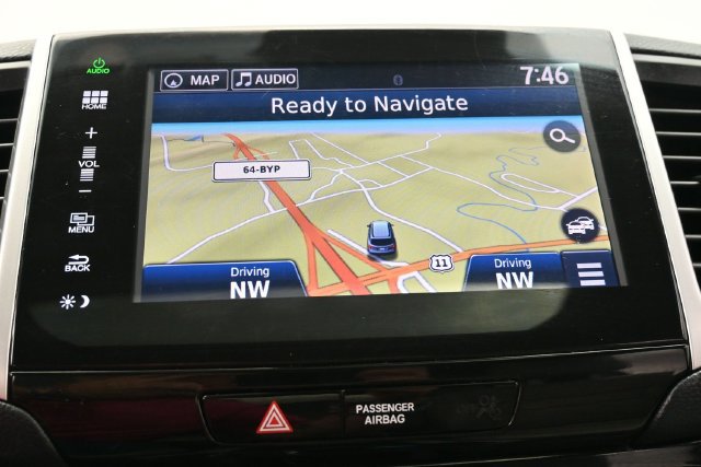 Used 2016 Honda Pilot Touring image 23