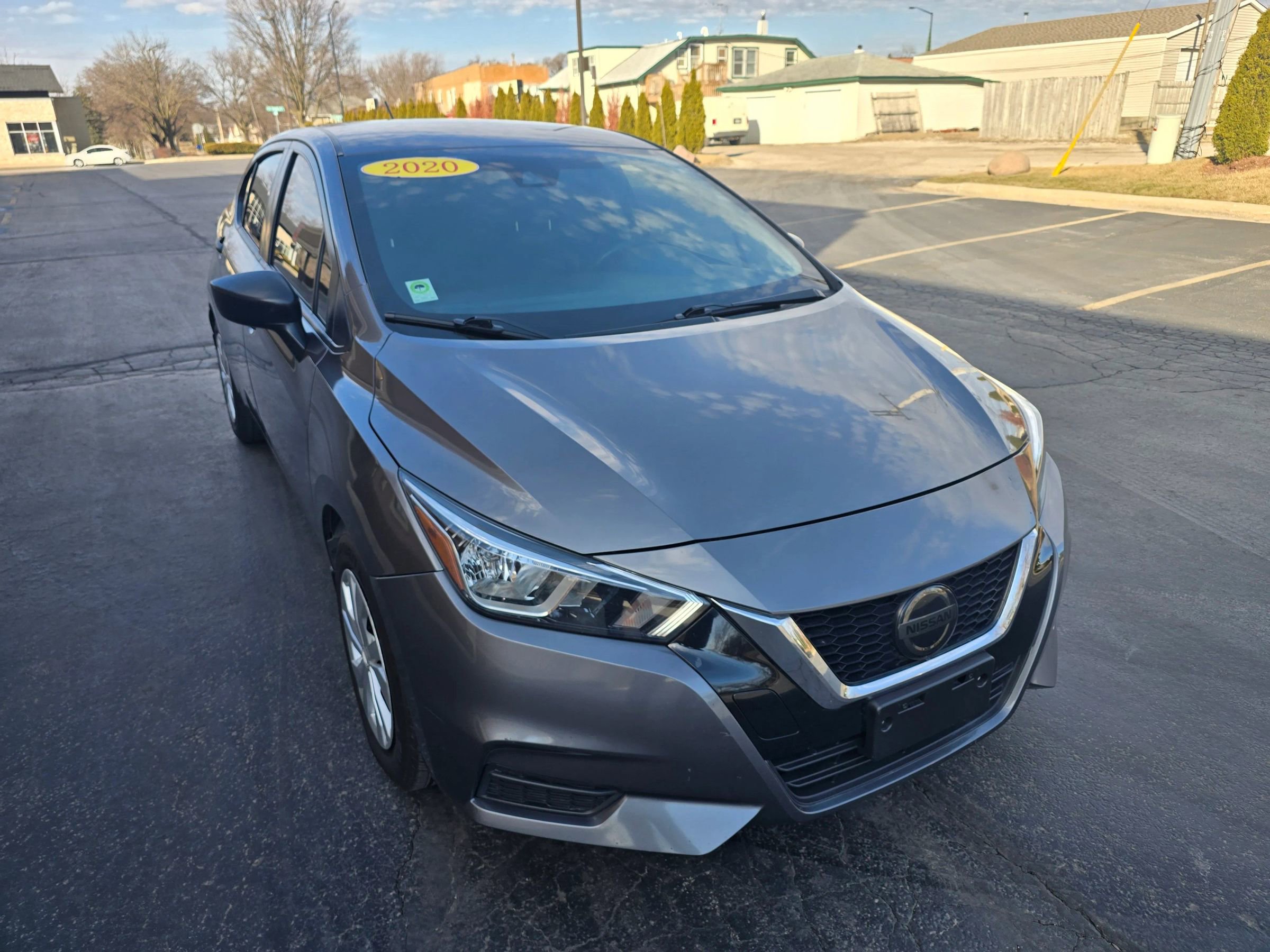 Used 2020 Nissan Versa S image 3