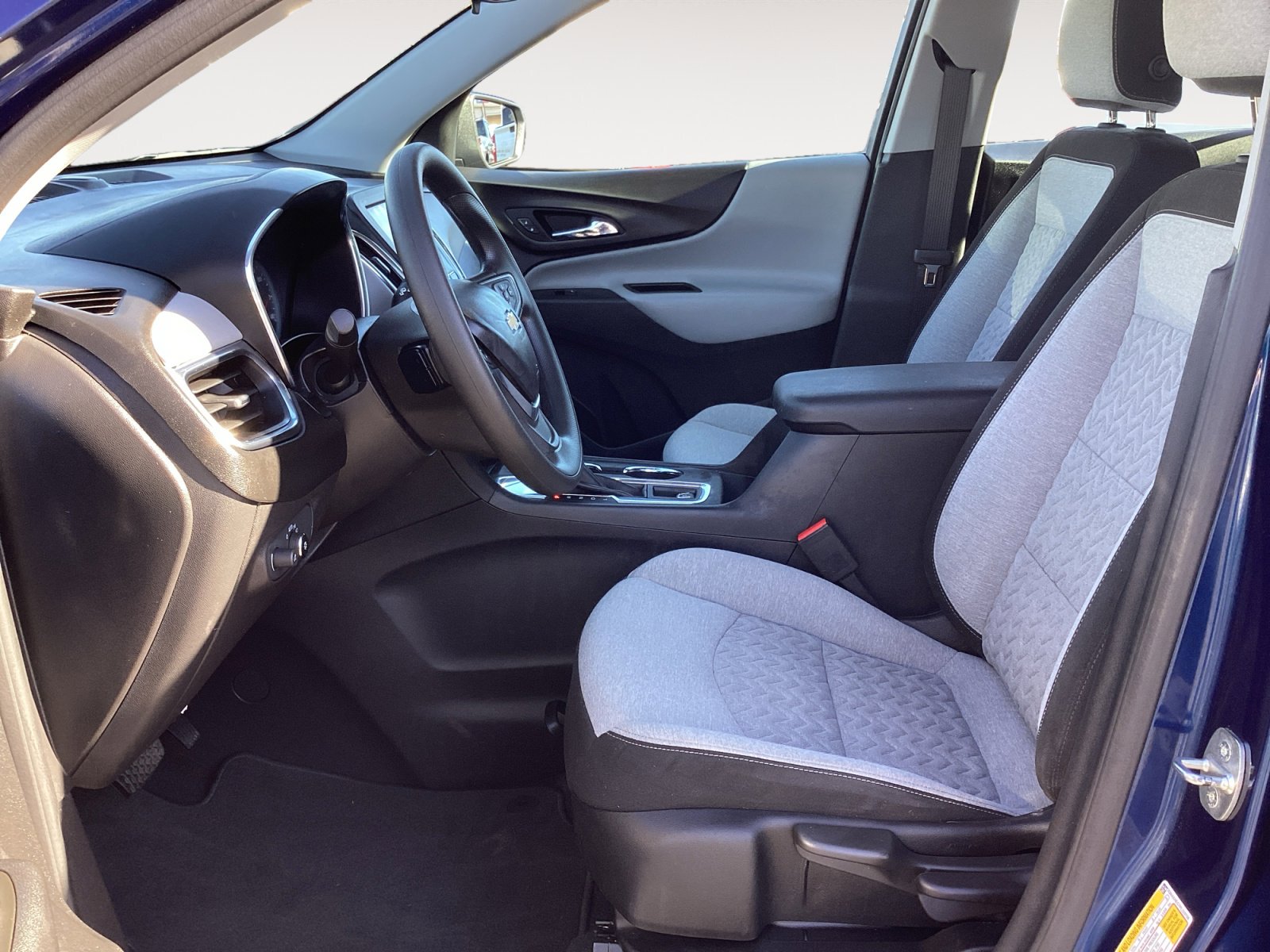 Used 2023 Chevrolet Equinox LS image 23