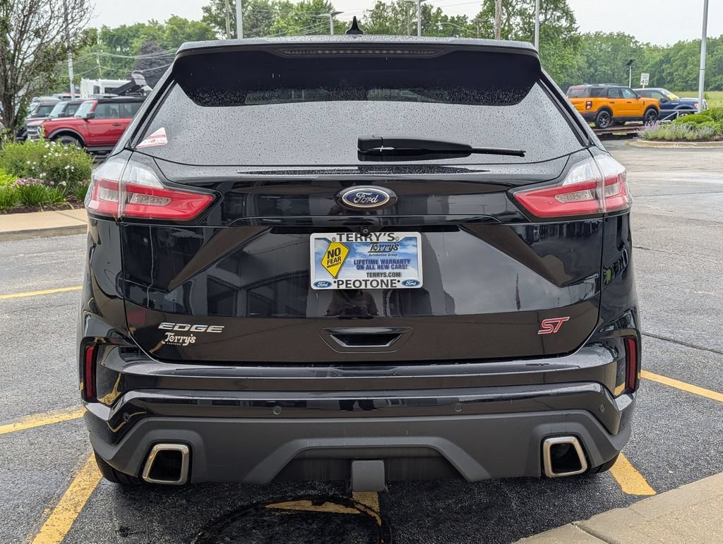 Used 2019 Ford Edge ST w/ Equipment Group 401A AWD/4WD image 4