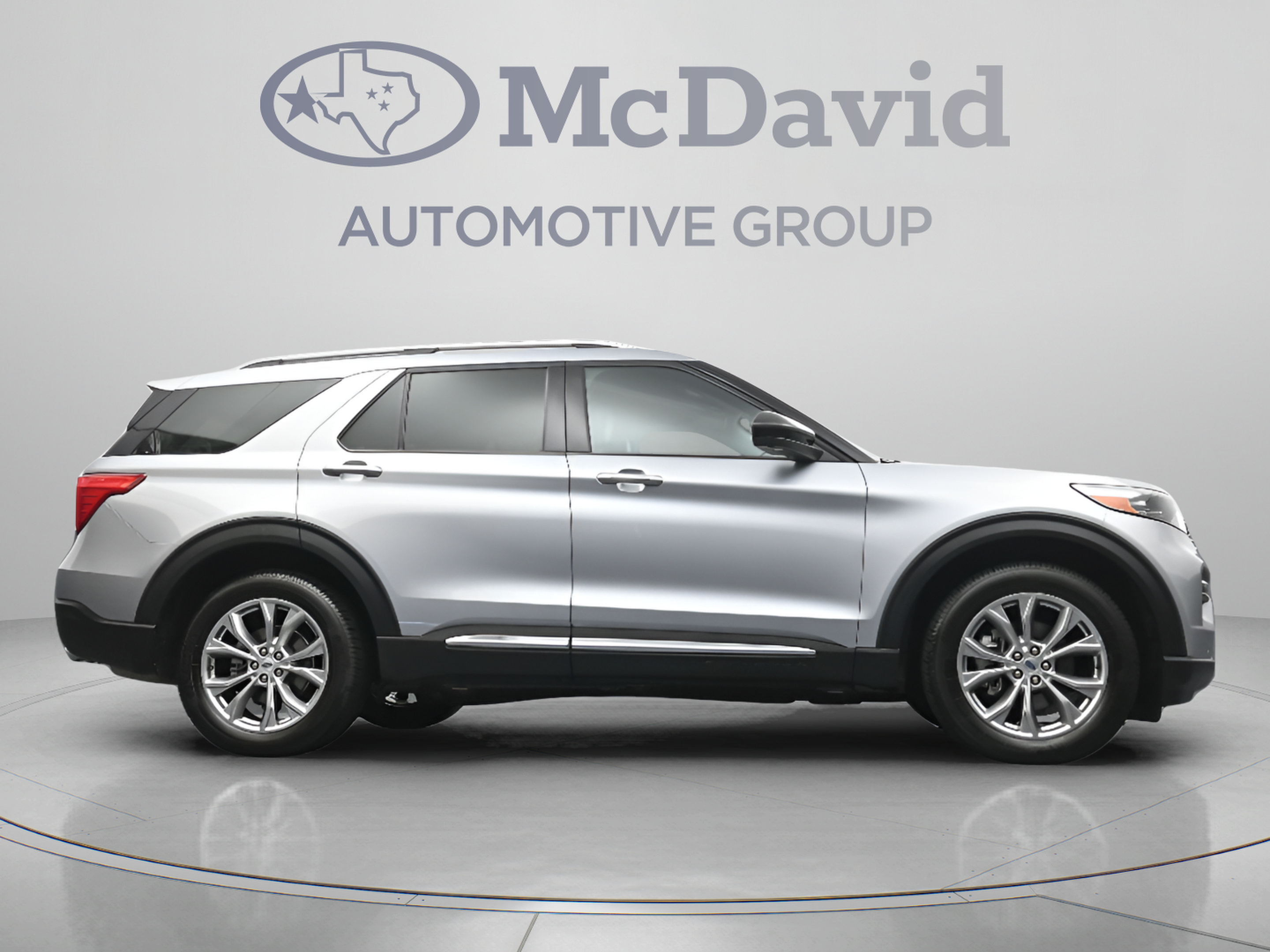 Used 2023 Ford Explorer Limited AWD/4WD image 32