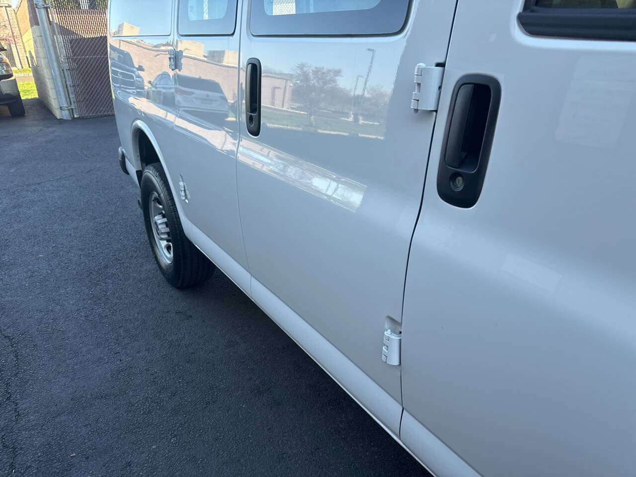 Used 2024 GMC Savana 2500 w/ Driver Convenience Package image 14