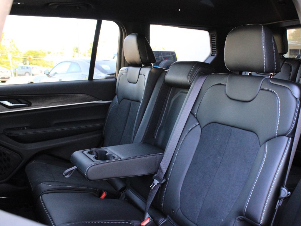 New 2026 Jeep Grand Cherokee L 4WD image 31