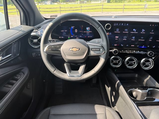 Used 2025 Chevrolet Blazer EV LT AWD/4WD image 13