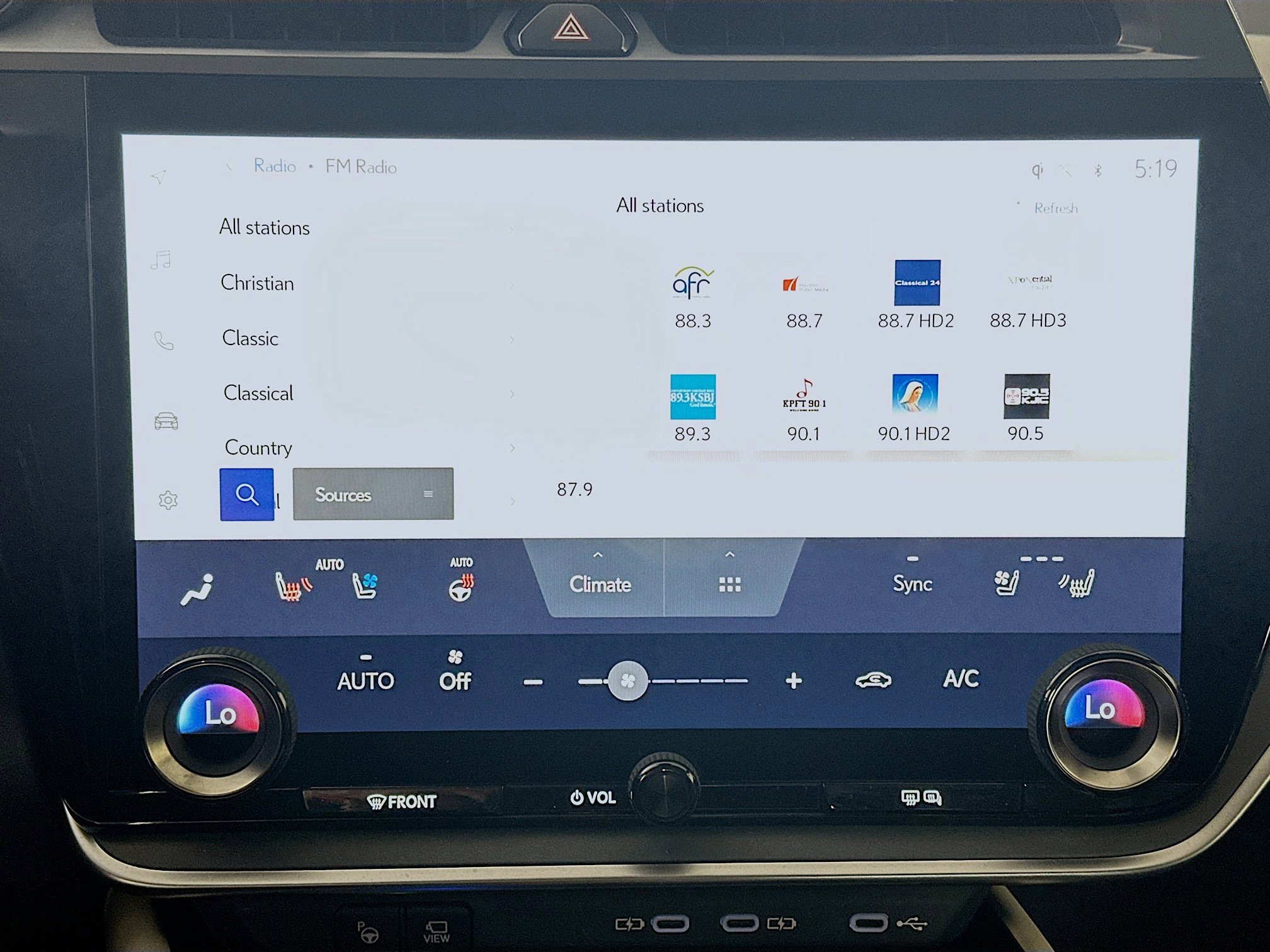 Used 2023 Lexus RZ 450e Premium w/ Technology Package image 21