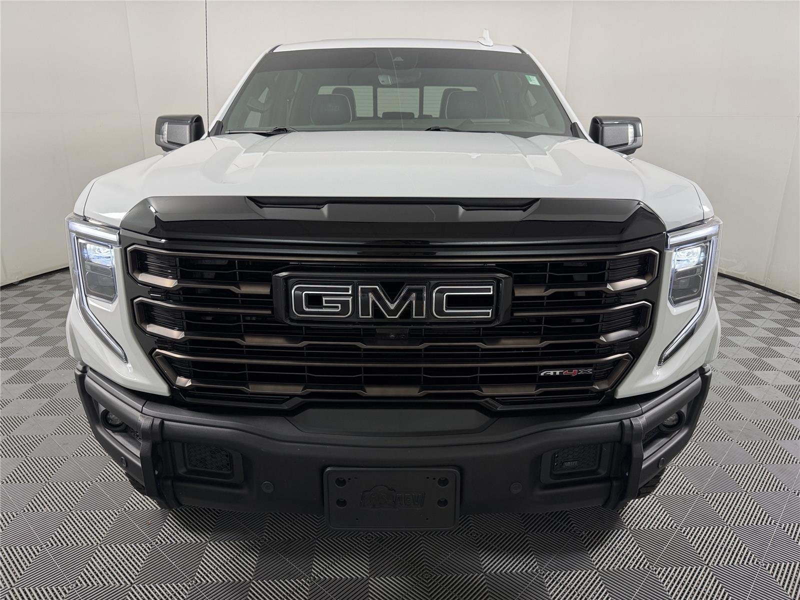 Certified 2024 GMC Sierra 1500 AT4X w/ AT4X AEV Edition AWD/4WD image 2