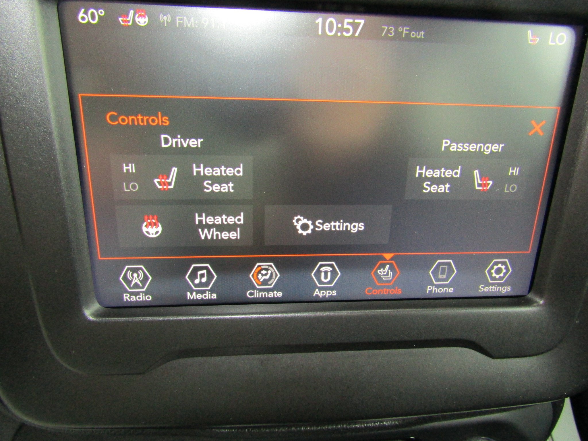 Used 2021 Jeep Renegade Latitude w/ Convenience Group AWD/4WD image 25