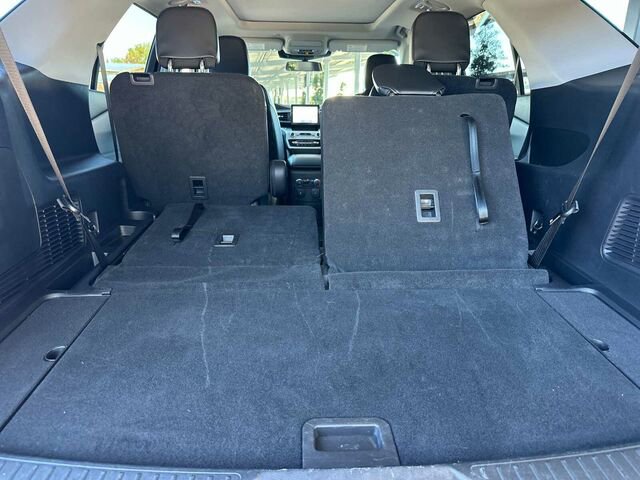 Used 2022 Ford Explorer XLT w/ Equipment Group 202A image 20