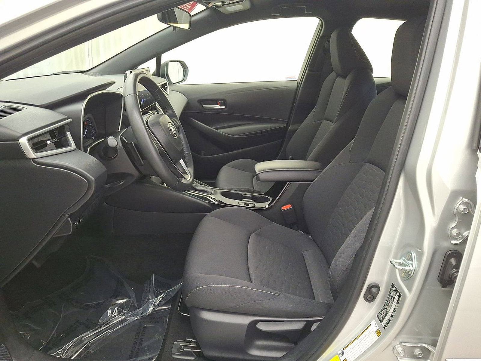 Certified 2024 Toyota Corolla SE FWD image 11