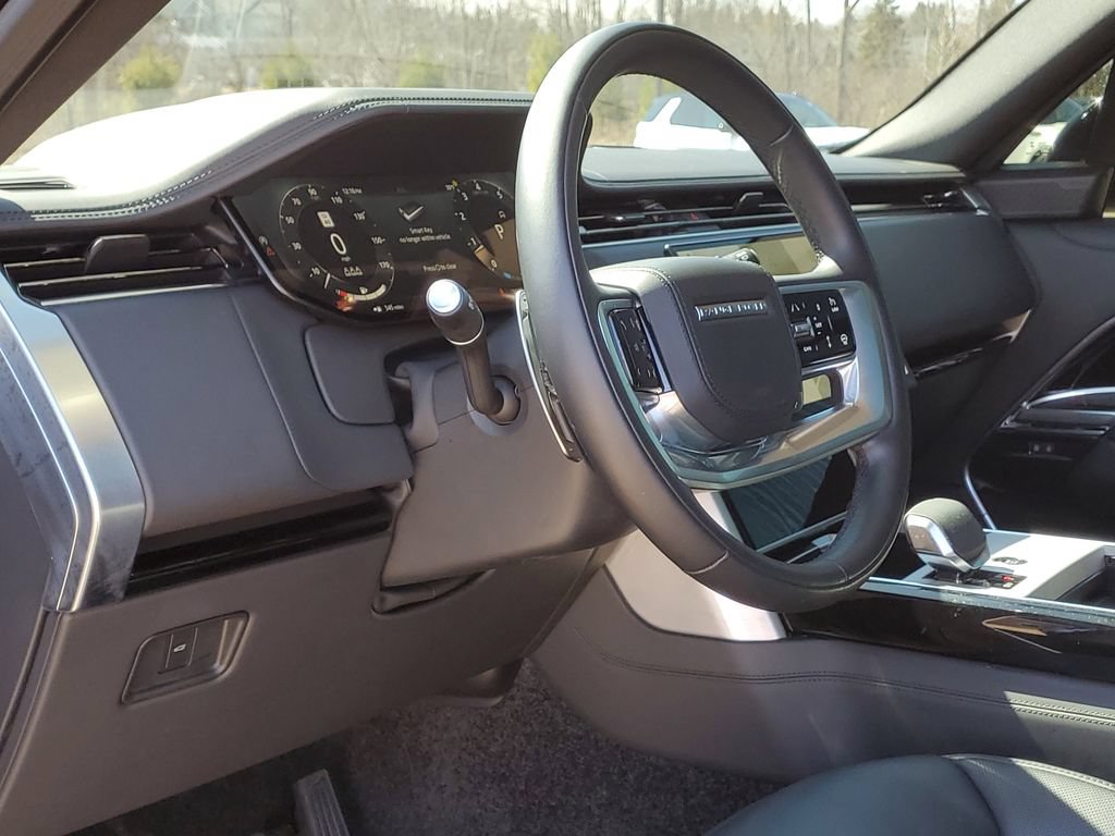 Certified 2025 Land Rover Range Rover Long Wheelbase Autobiography AWD/4WD image 9