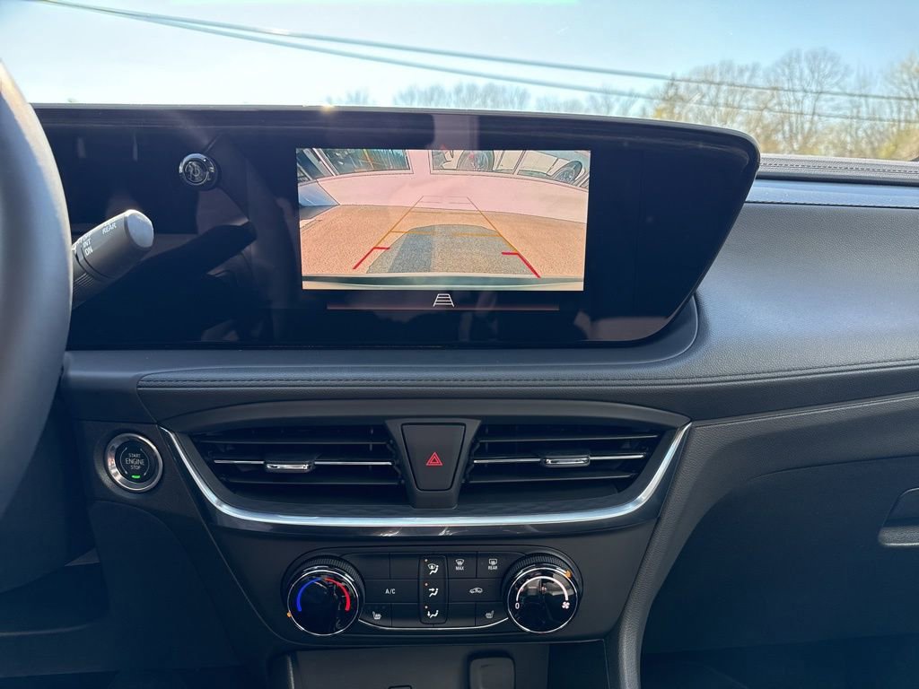Used 2024 Buick Encore GX Preferred w/ Comfort Package image 16