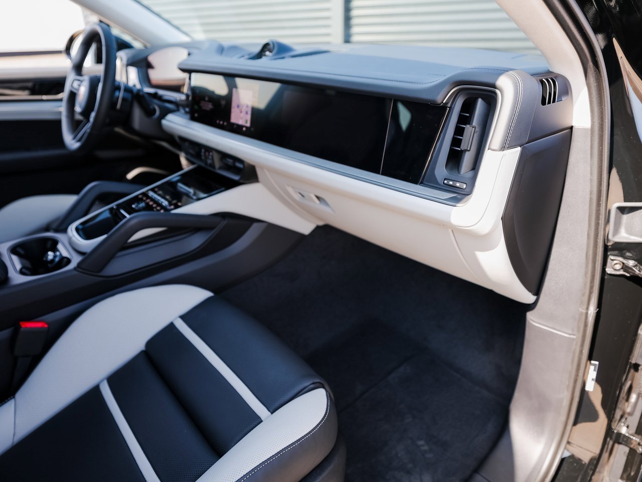New 2026 Porsche Cayenne S image 27