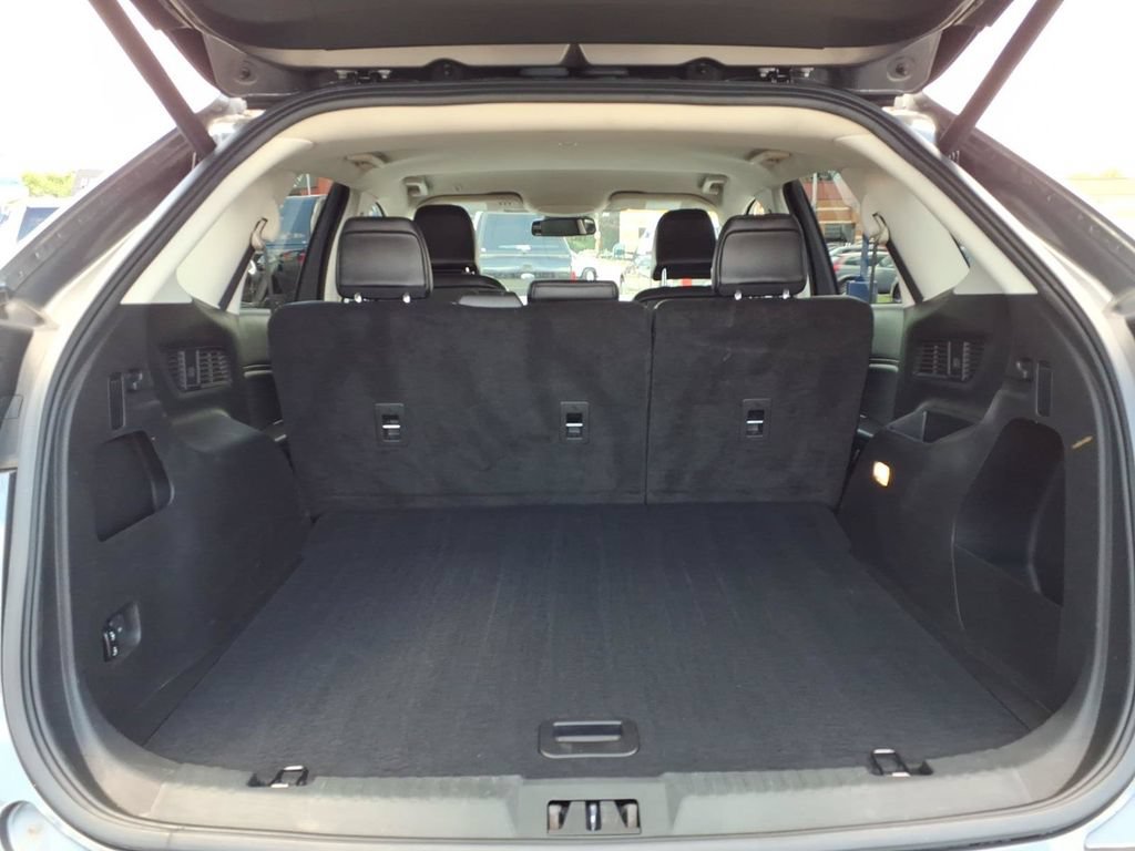 Used 2024 Ford Edge SEL w/ Convenience Package AWD/4WD image 9
