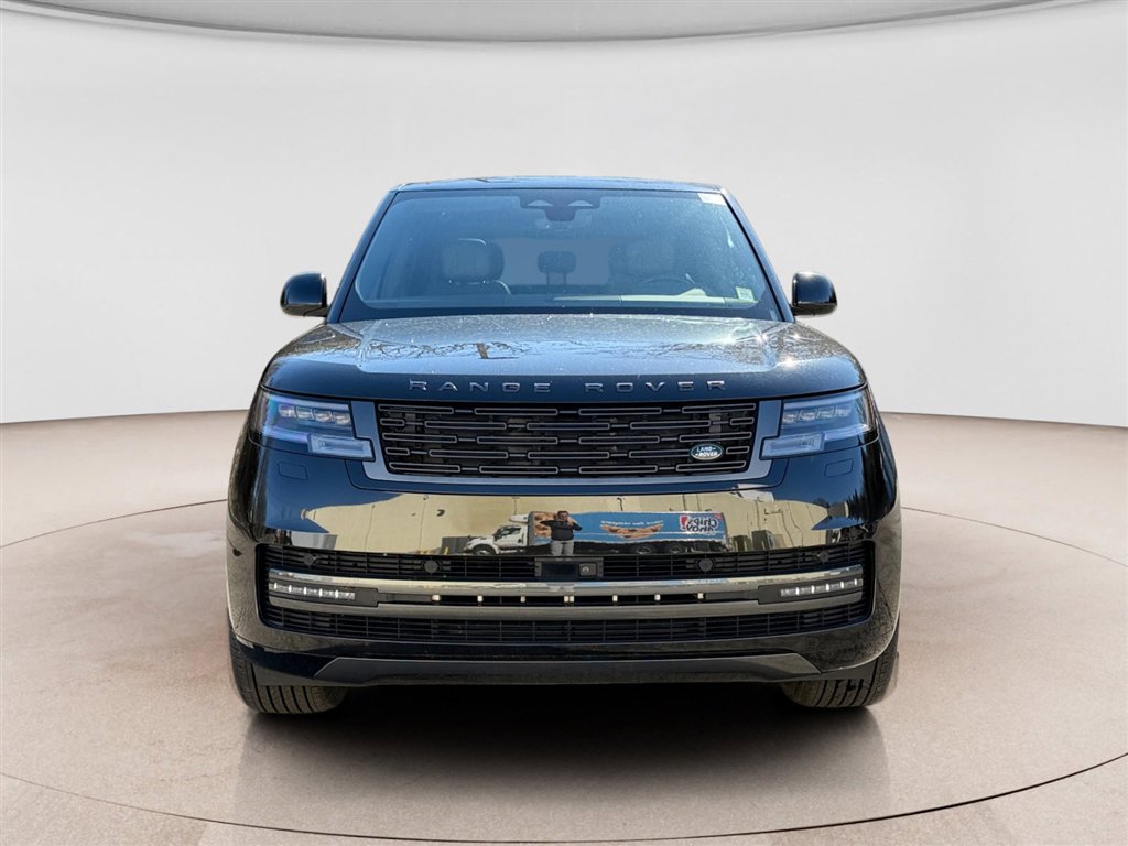 Used 2024 Land Rover Range Rover Long Wheelbase SE image 8