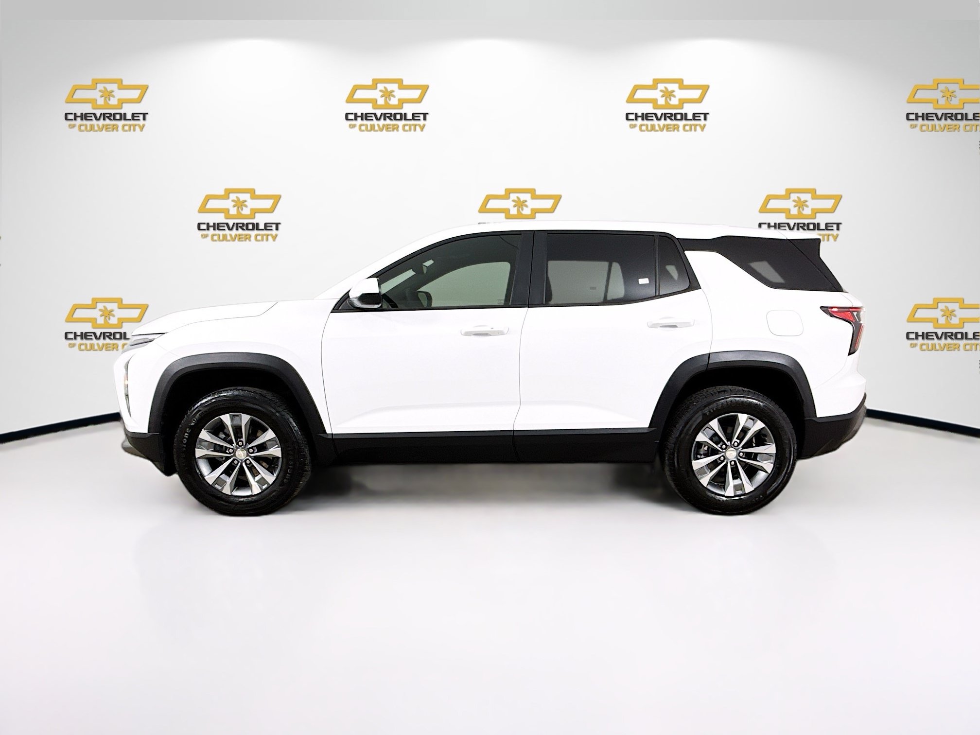Used 2025 Chevrolet Equinox LT FWD image 5