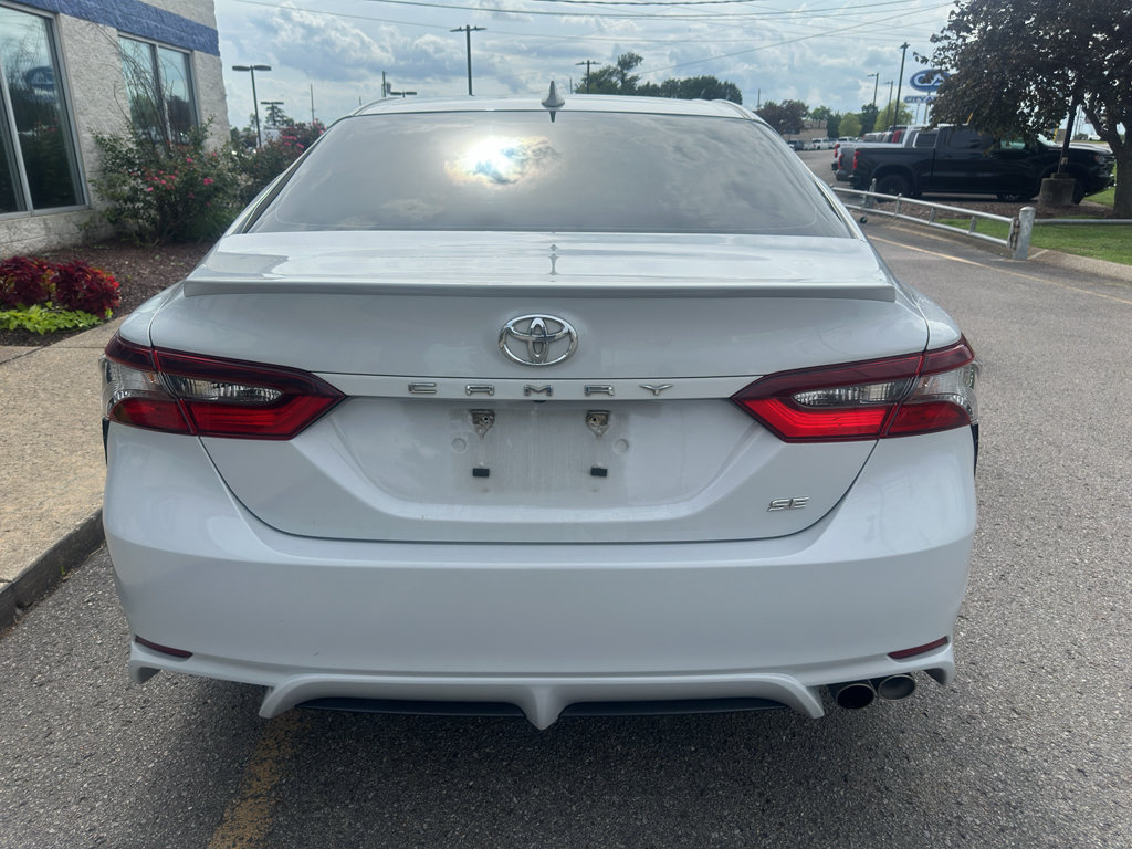 Used 2024 Toyota Camry SE FWD image 5
