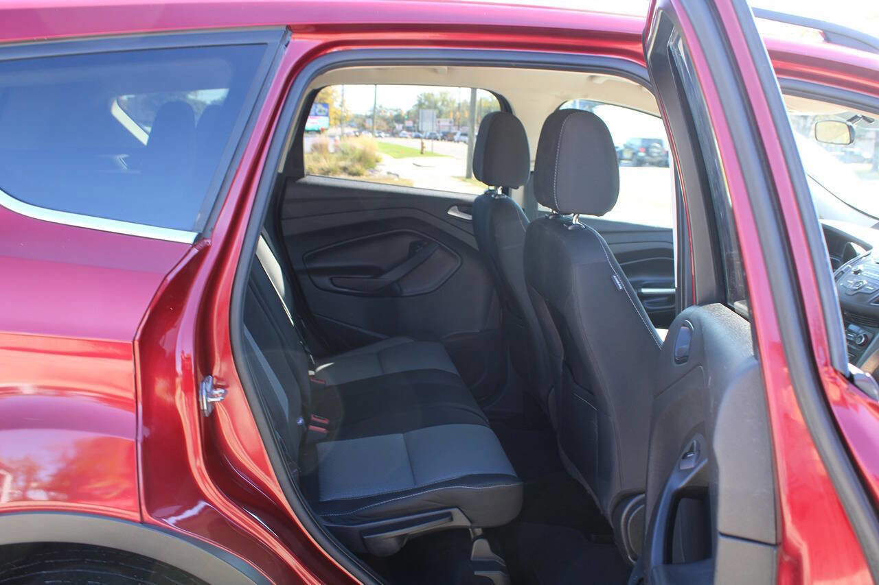 Used 2017 Ford Escape SE image 61