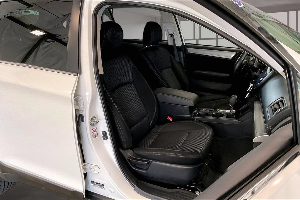 Used 2018 Subaru Outback 2.5i Premium AWD/4WD image 29
