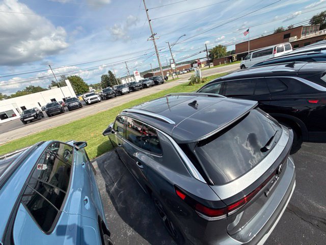 New 2026 Volkswagen Tiguan SE AWD/4WD image 14