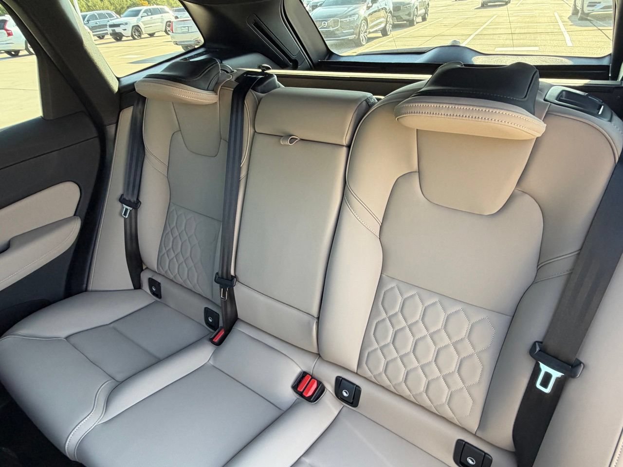 New 2027 Volvo XC60 B5 Core AWD/4WD image 20