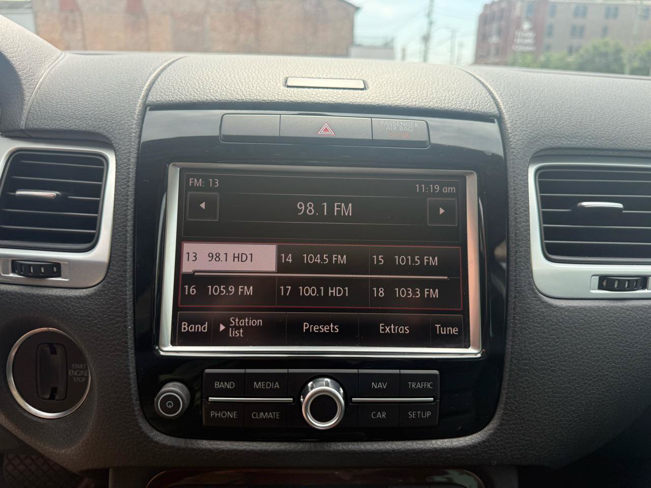 Used 2014 Volkswagen Touareg TDI AWD/4WD image 10