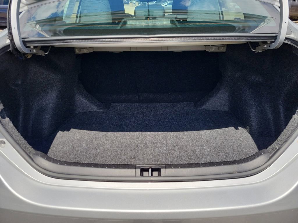 Used 2019 Toyota Corolla LE FWD image 14