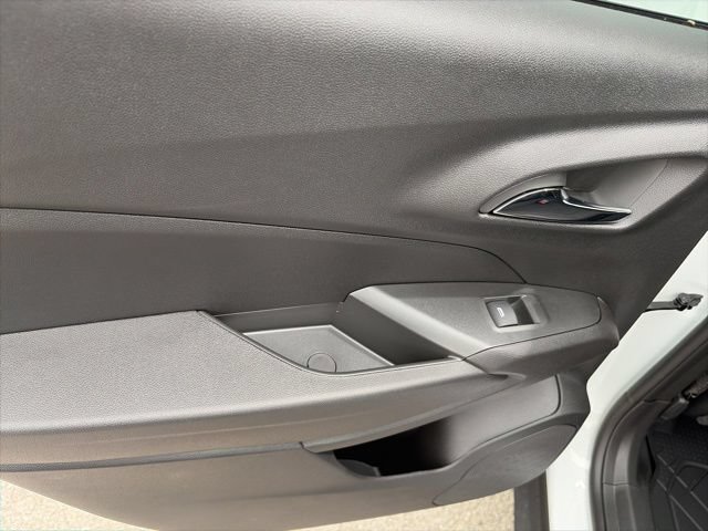 New 2026 Chevrolet Trax RS w/ Sunroof Package FWD image 12