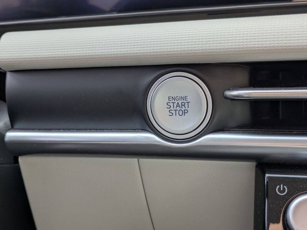 Used 2025 Hyundai Tucson SEL image 24