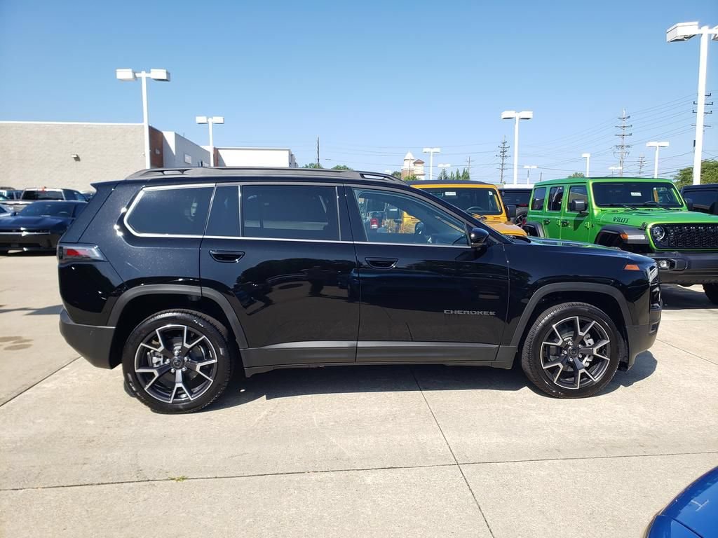 New 2026 Jeep Cherokee Overland w/ Advanced Pro Tech Group AWD/4WD image 3