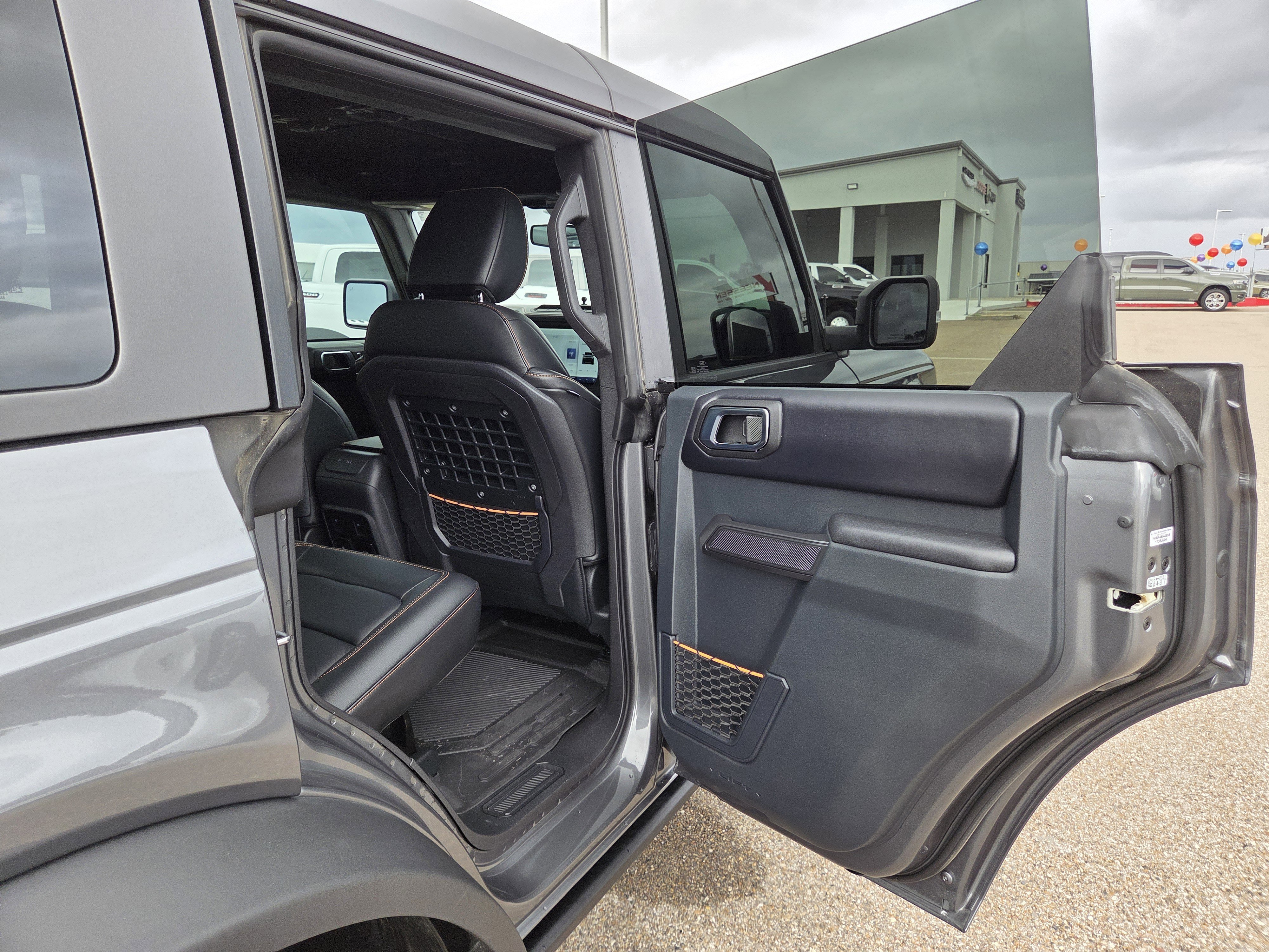 Used 2024 Ford Bronco Badlands AWD/4WD image 16