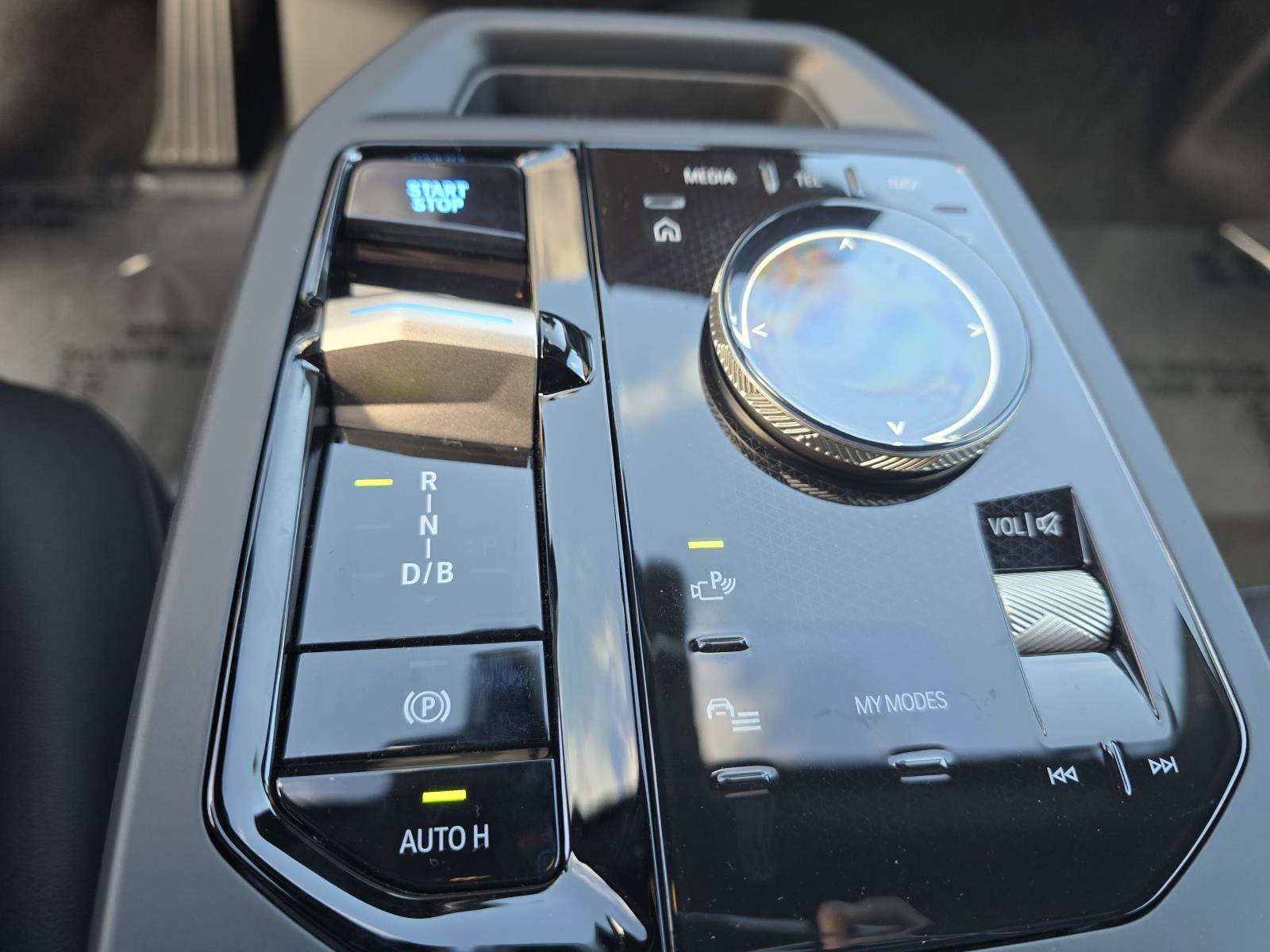 New 2026 BMW iX xDrive60 w/ Premium Package image 20