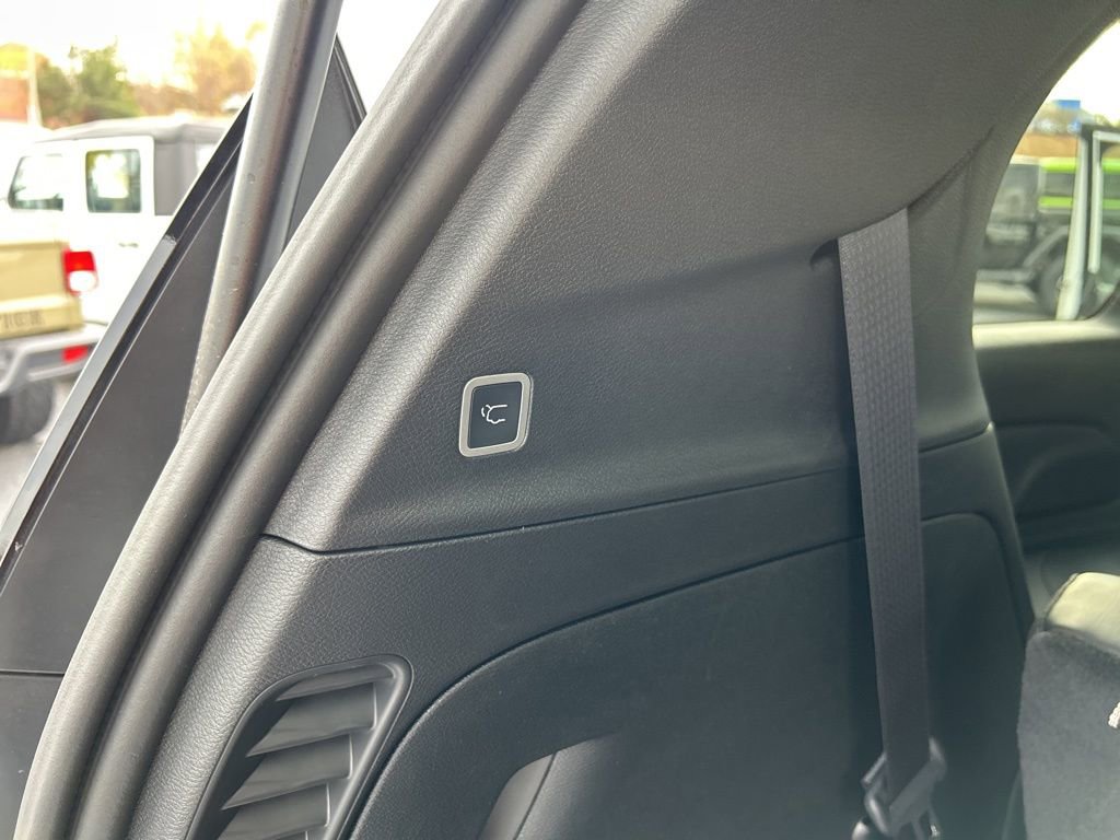 New 2026 Chrysler Pacifica Select AWD/4WD image 20