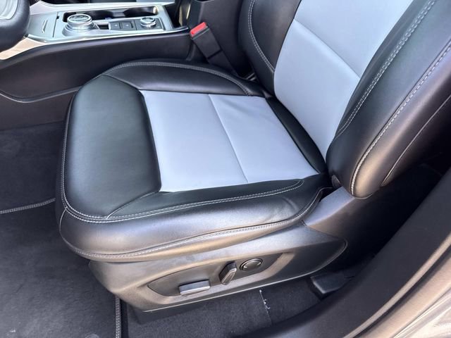 Used 2022 Ford Explorer XLT w/ Equipment Group 202A image 15