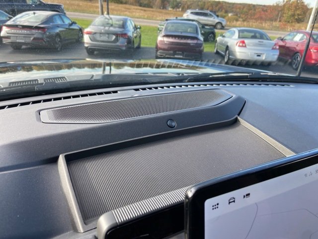 New 2025 Ford F150 Lightning Lariat image 26