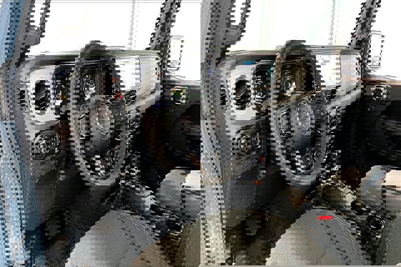 Used 2024 Jeep Wrangler Sport S image 14