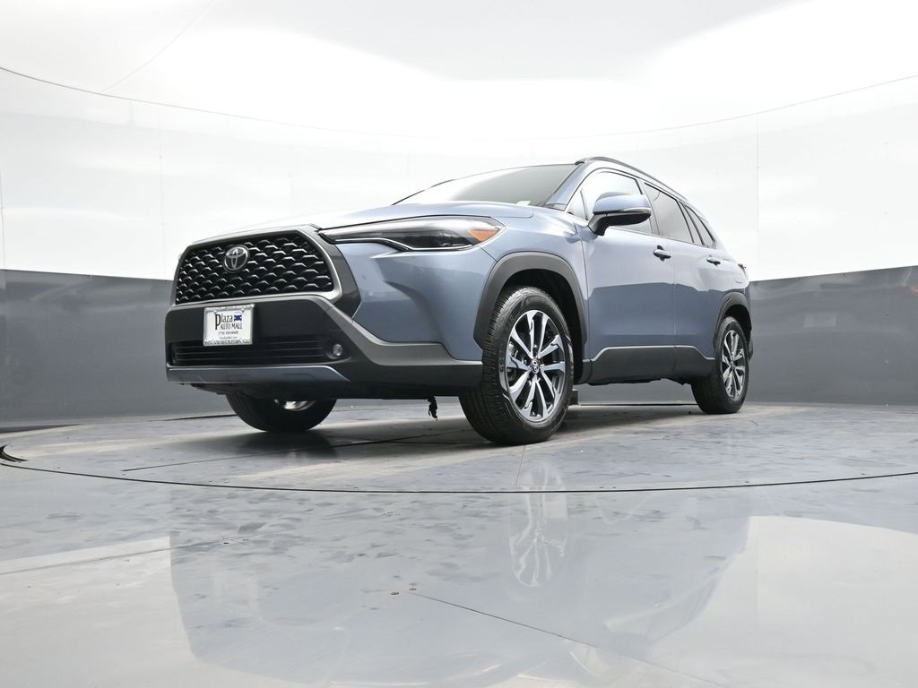 Certified 2023 Toyota Corolla Cross XLE image 26
