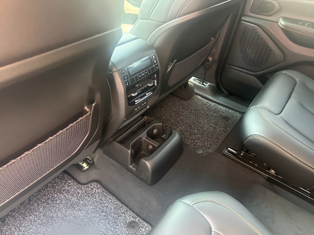 New 2026 Jeep Grand Cherokee L Limited AWD/4WD image 15