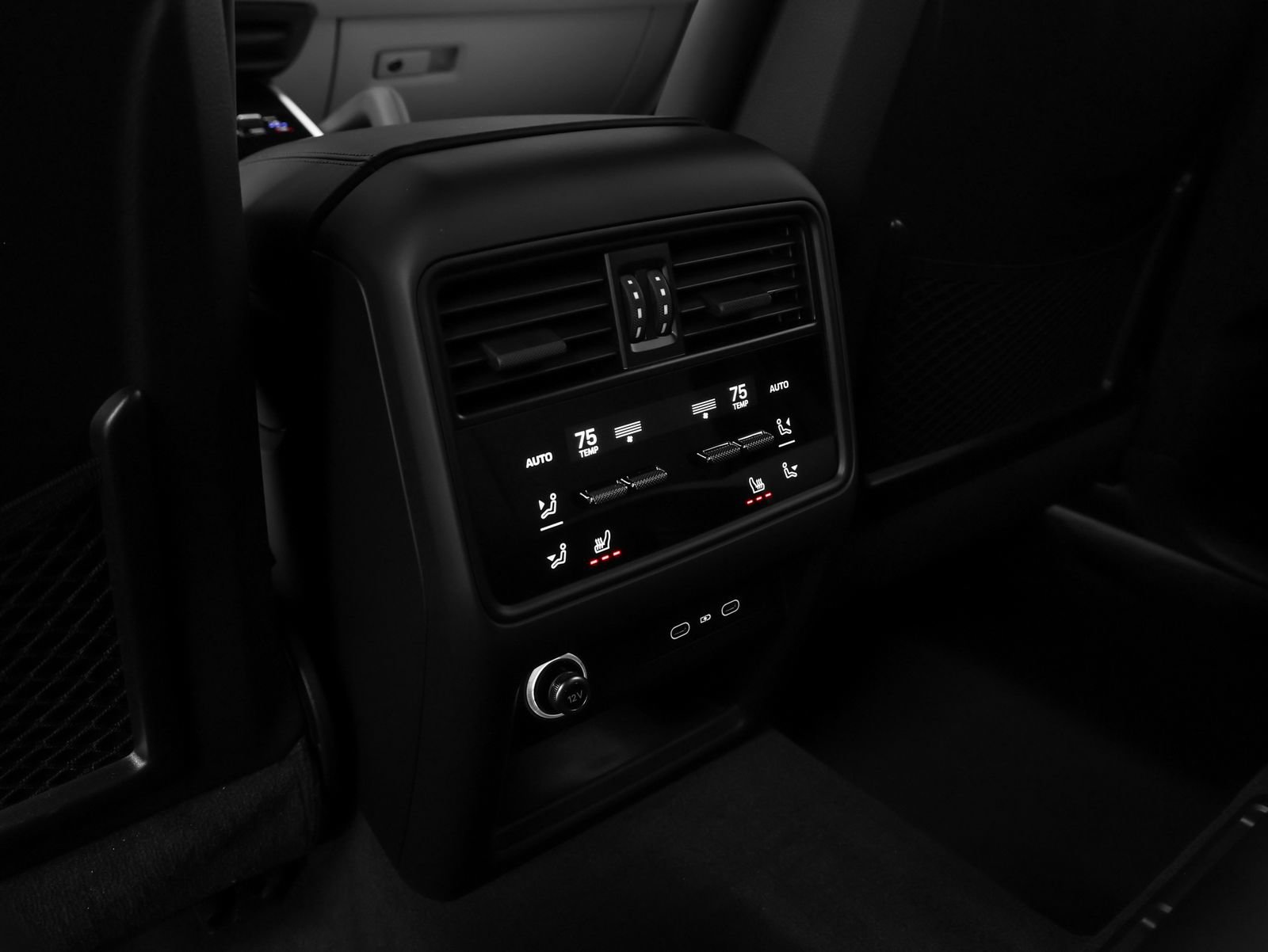 Certified 2026 Porsche Cayenne AWD/4WD image 40