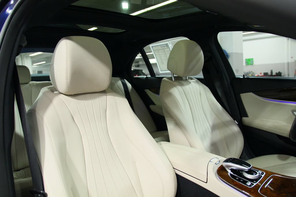 Certified 2019 Mercedes-Benz E 300 4MATIC image 22