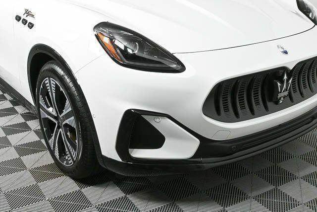 New 2025 Maserati Grecale Folgore AWD/4WD image 38