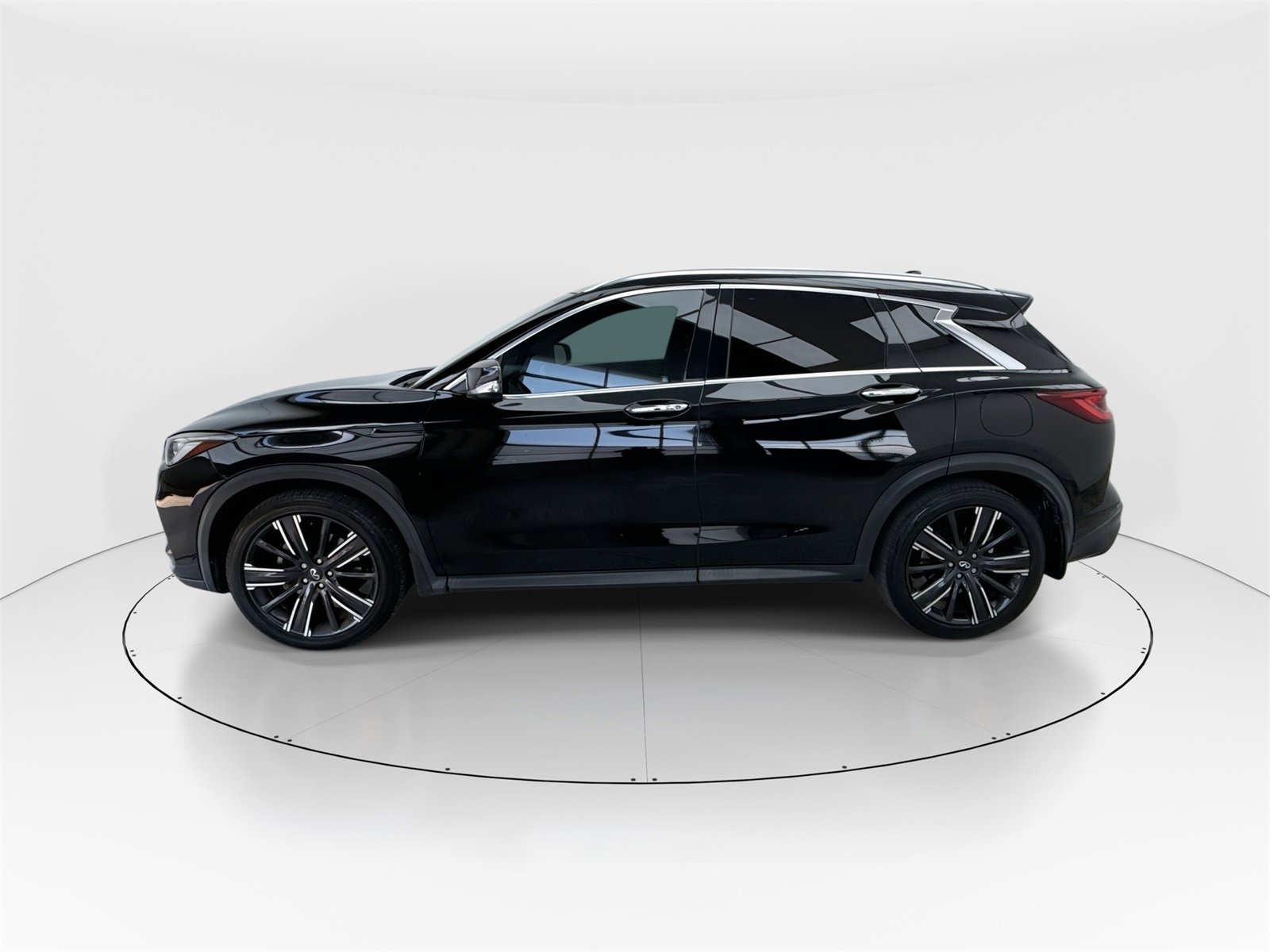 Used 2022 INFINITI QX50 Luxe w/ Appearance Package image 5