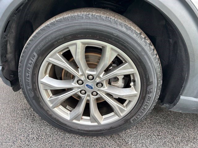 Used 2021 Ford Explorer XLT w/ Equipment Group 202A AWD/4WD image 60
