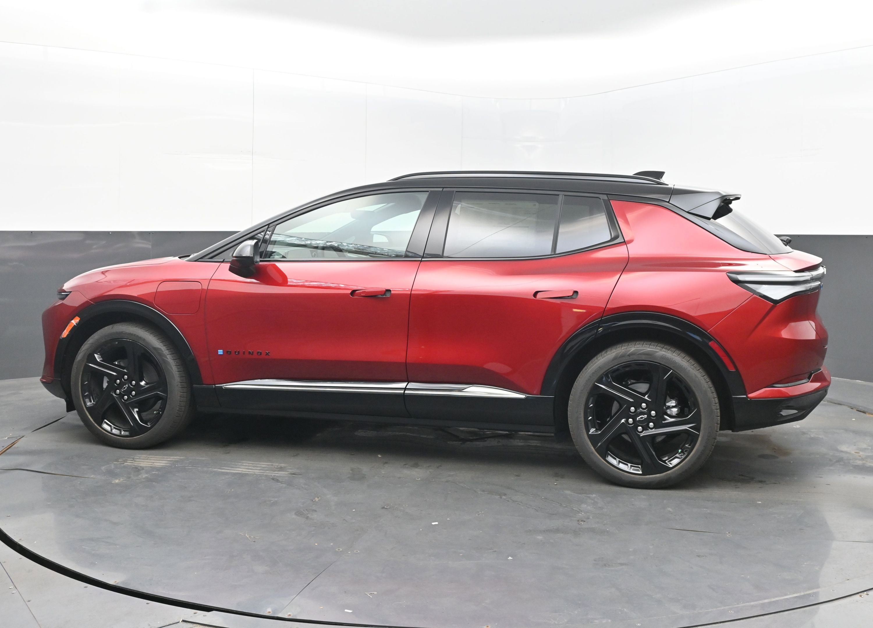 New 2026 Chevrolet Equinox EV RS image 7